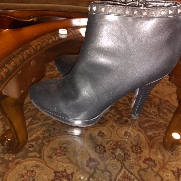 Black ankle boots - Picture 2 of 2